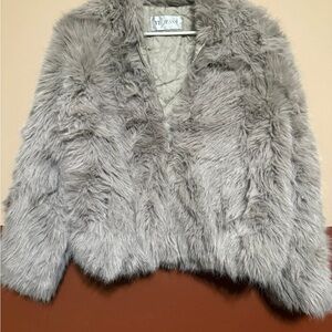 YI JESSA Faux Fur Teddy Jacket NEW w/o TAGS